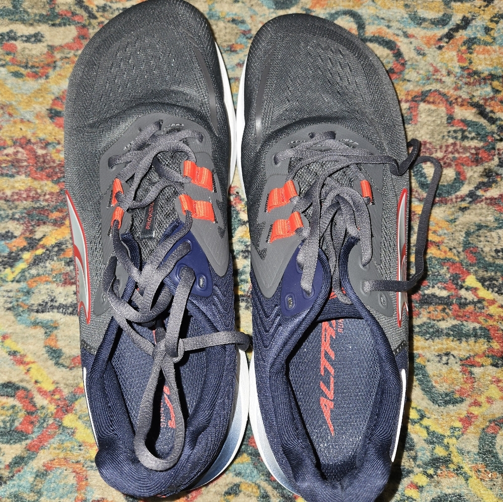 Altra Provision 7 Navy and White Athletic Shoes